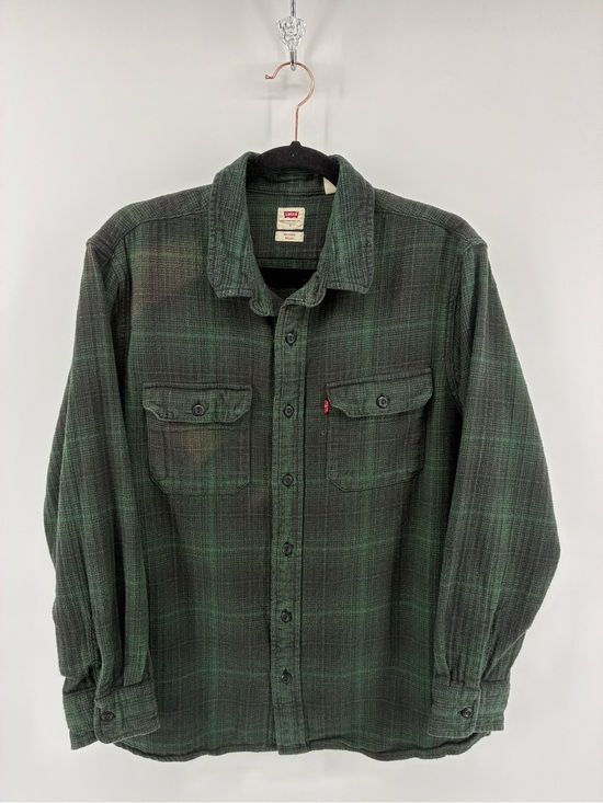 Levi's Tops - Levi's Forest Green Relaxed Fit Plaid Shirt
